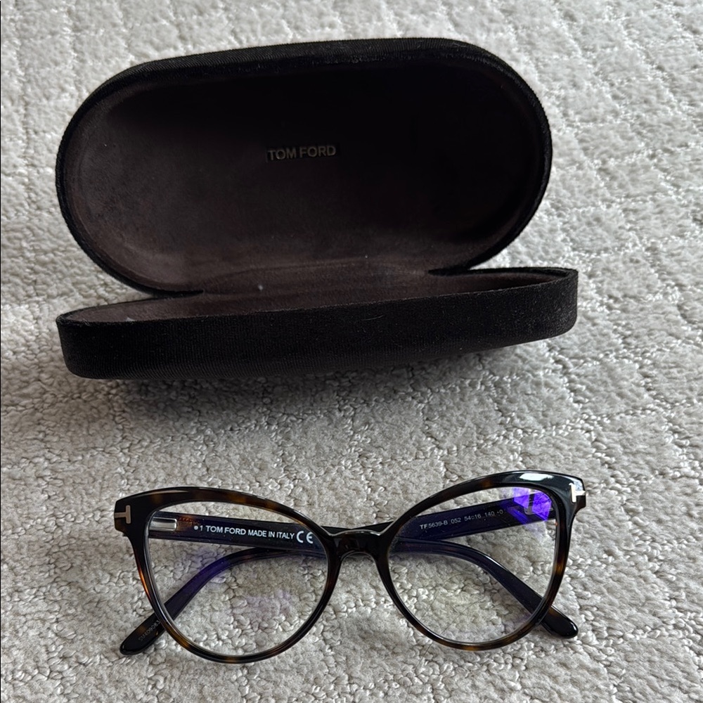 Tom Ford Women's Black and Brown Glasses TF5639-B